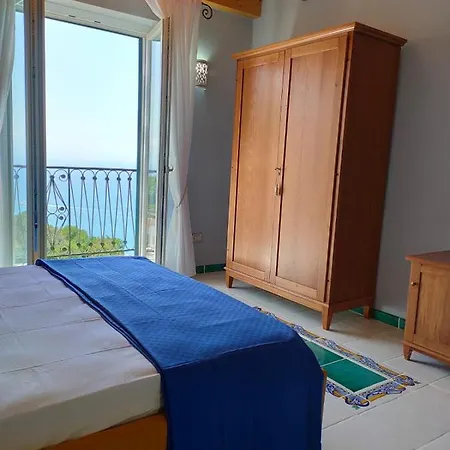Casa Martino Sea View Apartment *