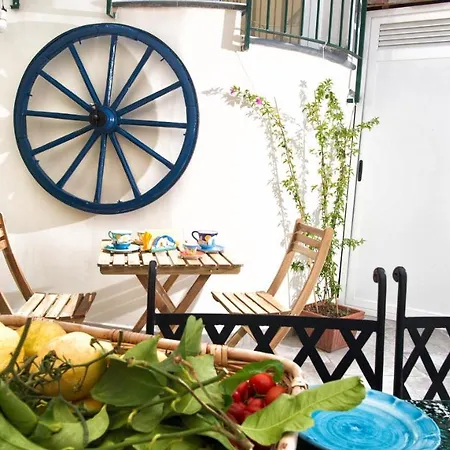 Casa Martino Sea View شقة *